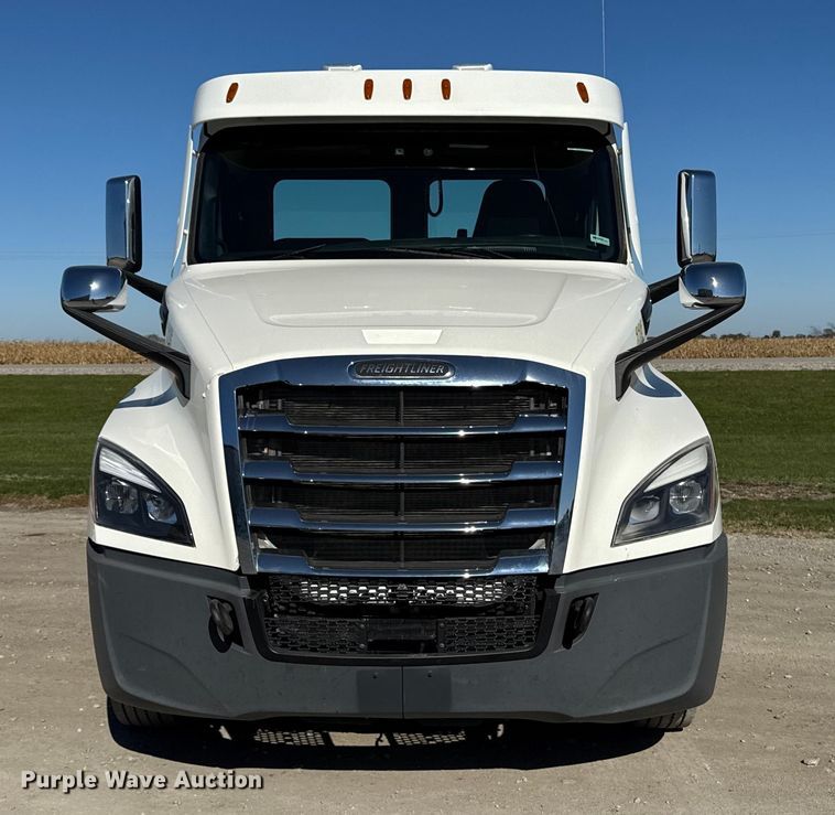 CAMIóN 2021 FREIGHTLINER