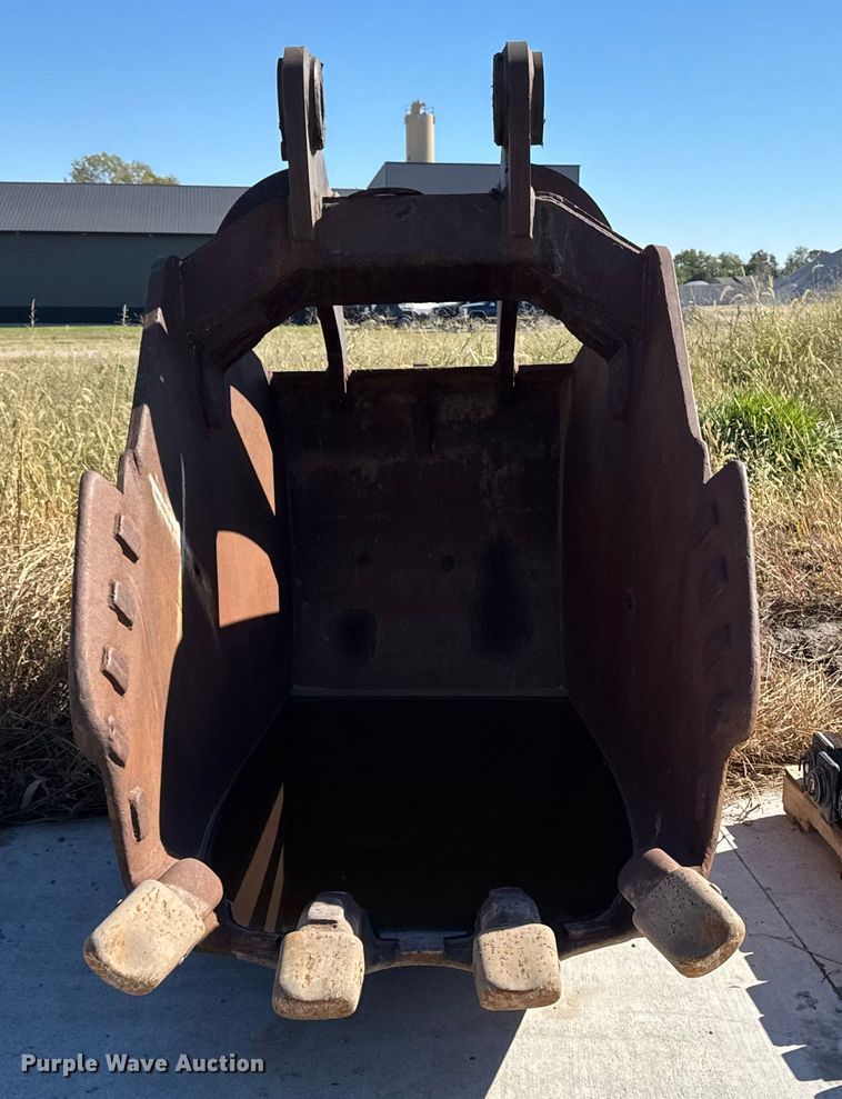 image for item EM2467 NC excavator sand bucket