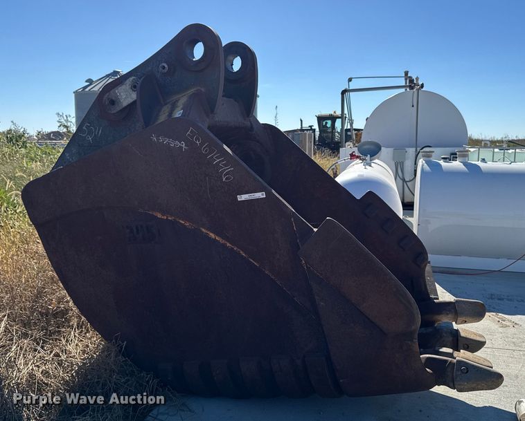 image for item EM2467 NC excavator sand bucket