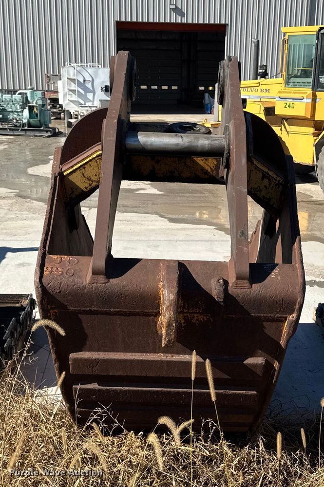 image for item EM2467 NC excavator sand bucket