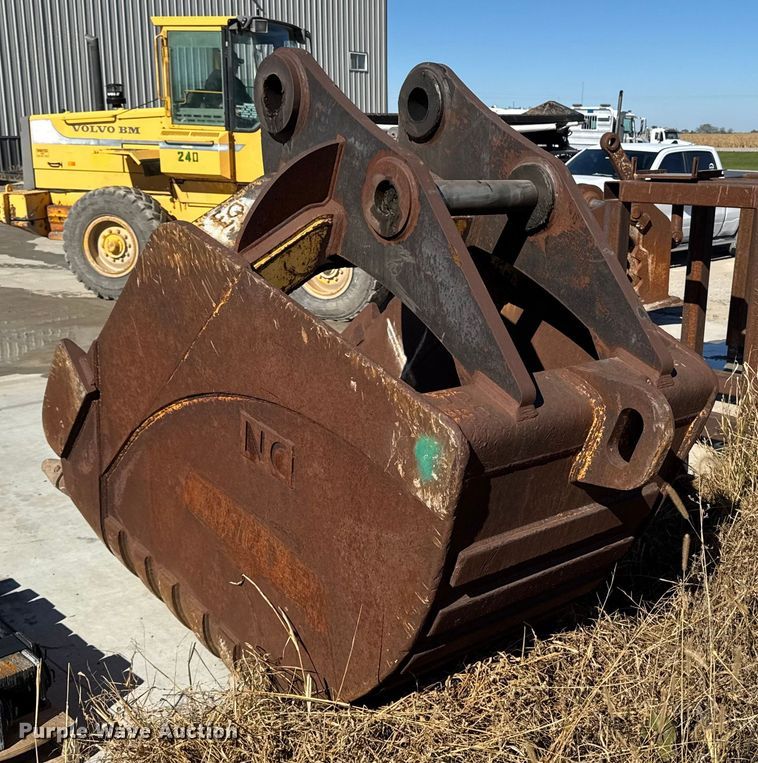 image for item EM2467 NC excavator sand bucket