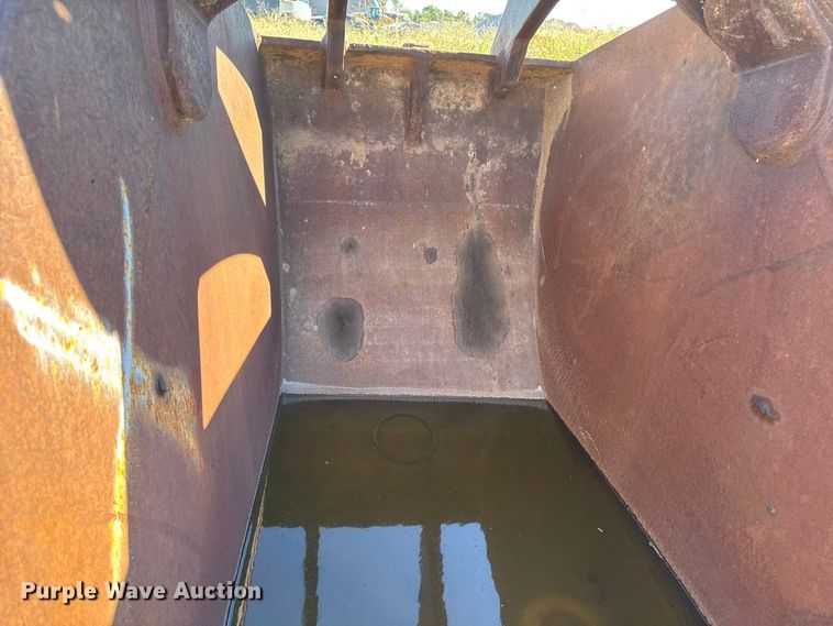 image for item EM2467 NC excavator sand bucket