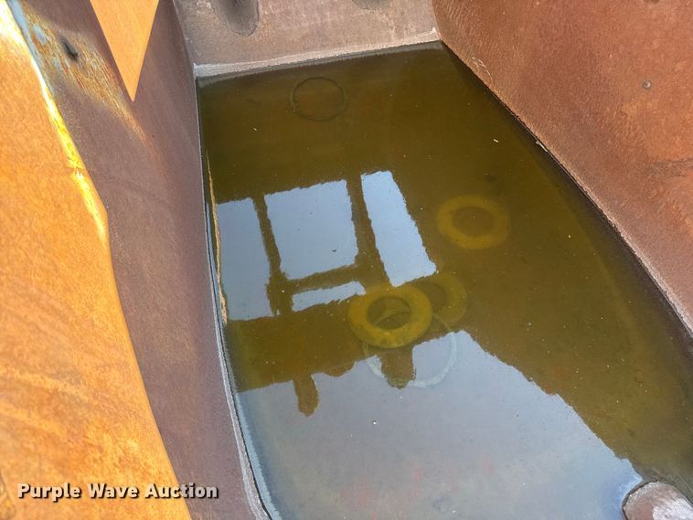 image for item EM2467 NC excavator sand bucket