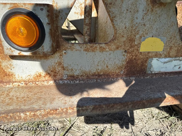 image for item EM2472 1998 Trail King TK110HDG-503 lowboy equipment trailer