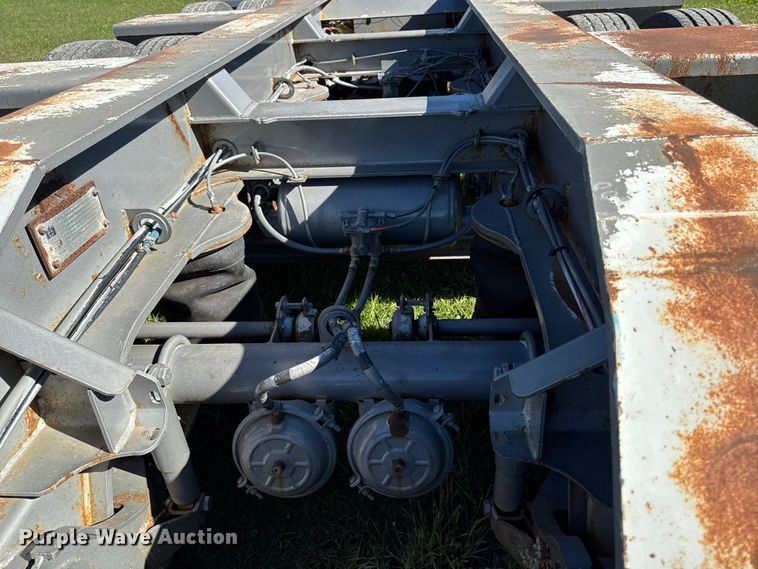 image for item EM2472 1998 Trail King TK110HDG-503 lowboy equipment trailer