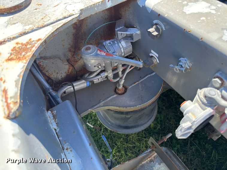 image for item EM2472 1998 Trail King TK110HDG-503 lowboy equipment trailer