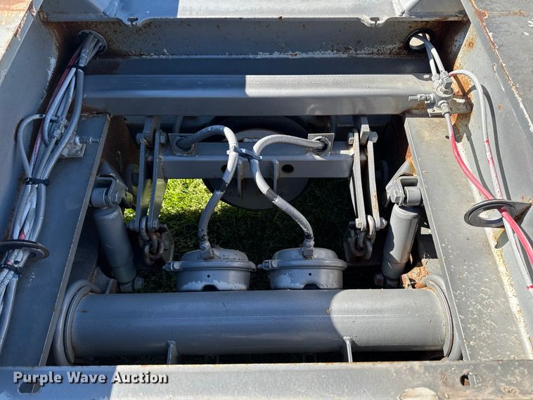 image for item EM2472 1998 Trail King TK110HDG-503 lowboy equipment trailer