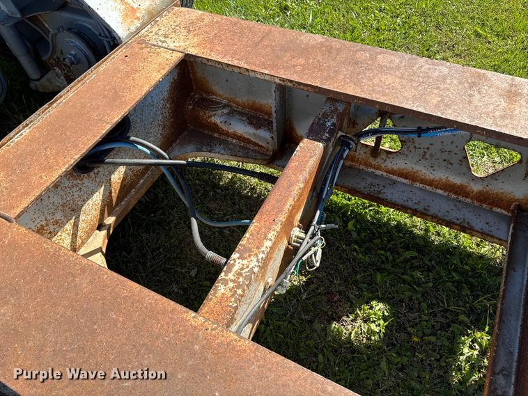 image for item EM2472 1998 Trail King TK110HDG-503 lowboy equipment trailer