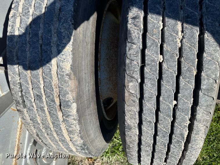 image for item EM2472 1998 Trail King TK110HDG-503 lowboy equipment trailer