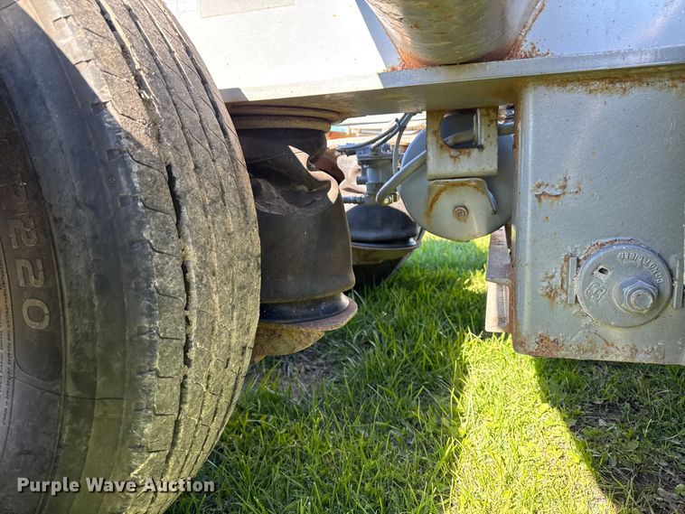 image for item EM2472 1998 Trail King TK110HDG-503 lowboy equipment trailer