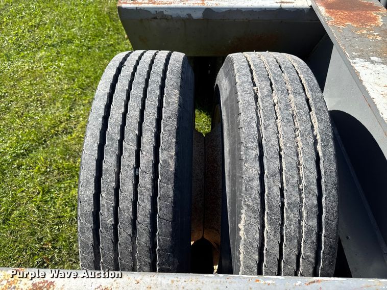 image for item EM2472 1998 Trail King TK110HDG-503 lowboy equipment trailer