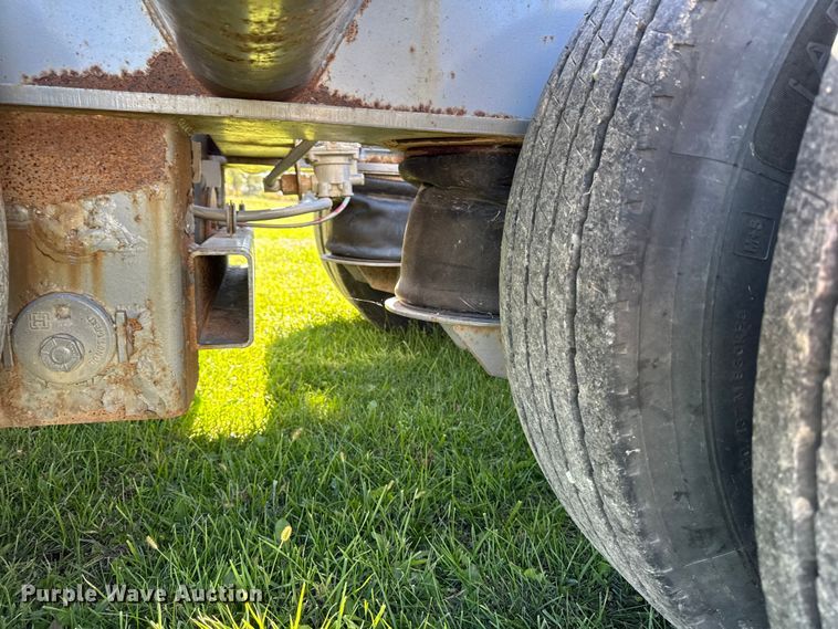 image for item EM2472 1998 Trail King TK110HDG-503 lowboy equipment trailer