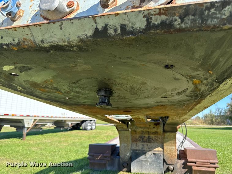 image for item EM2472 1998 Trail King TK110HDG-503 lowboy equipment trailer