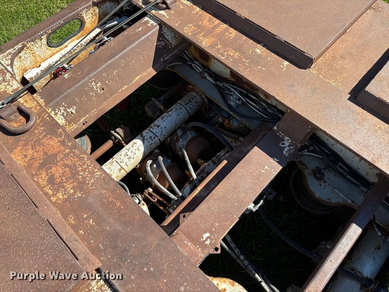 image for item EM2472 1998 Trail King TK110HDG-503 lowboy equipment trailer