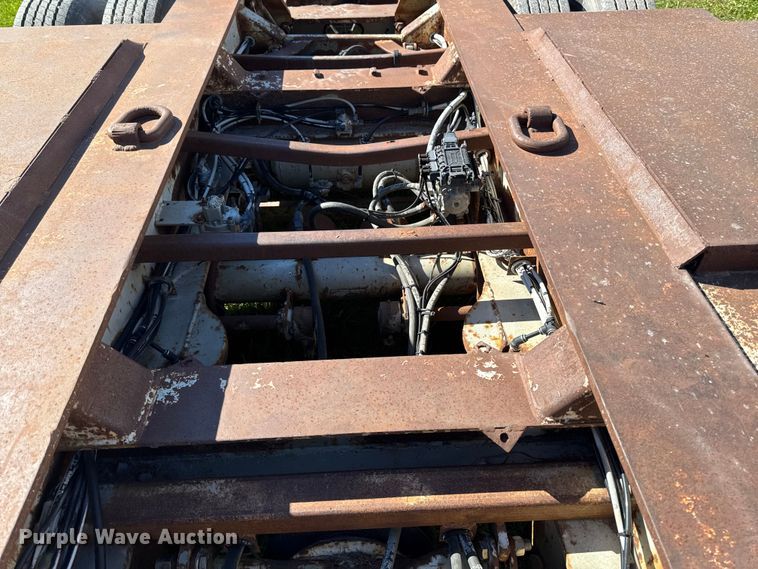 image for item EM2472 1998 Trail King TK110HDG-503 lowboy equipment trailer