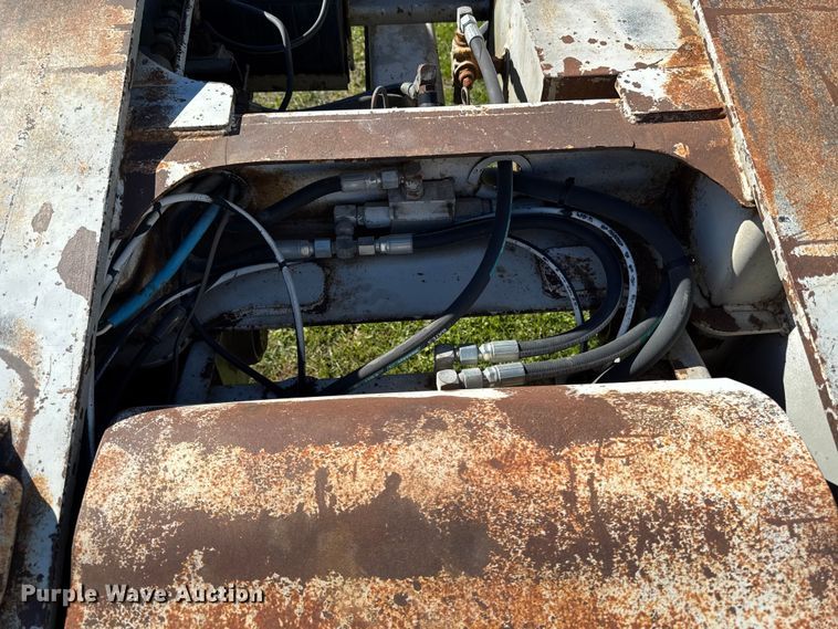 image for item EM2472 1998 Trail King TK110HDG-503 lowboy equipment trailer