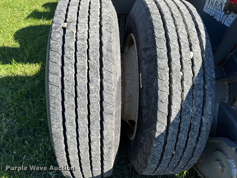 image for item EM2472 1998 Trail King TK110HDG-503 lowboy equipment trailer