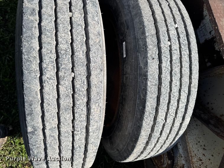 image for item EM2472 1998 Trail King TK110HDG-503 lowboy equipment trailer