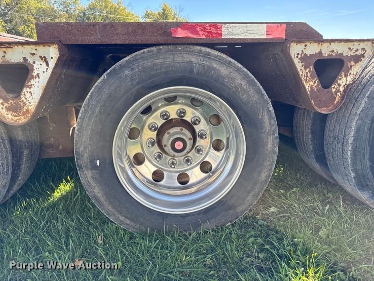 image for item EM2472 1998 Trail King TK110HDG-503 lowboy equipment trailer