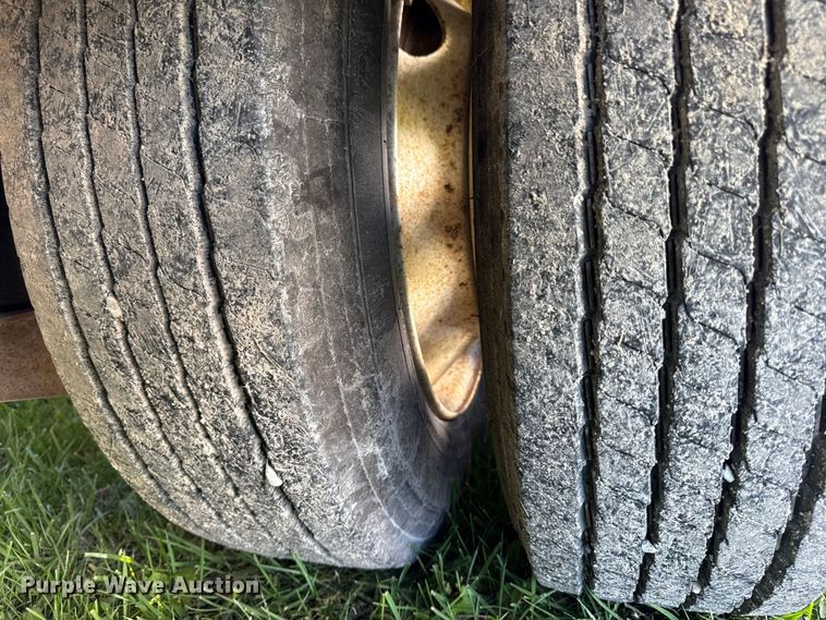 image for item EM2472 1998 Trail King TK110HDG-503 lowboy equipment trailer