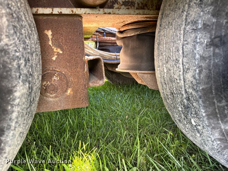 image for item EM2472 1998 Trail King TK110HDG-503 lowboy equipment trailer