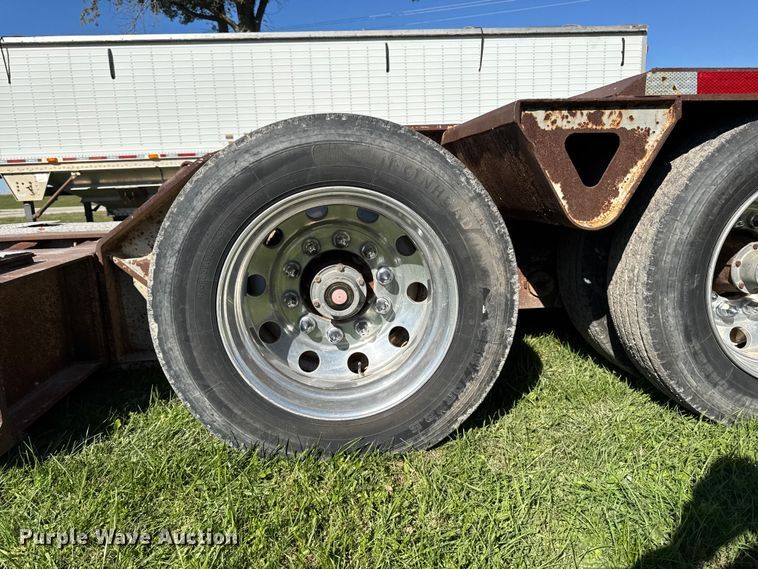 image for item EM2472 1998 Trail King TK110HDG-503 lowboy equipment trailer