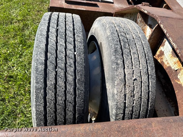 image for item EM2472 1998 Trail King TK110HDG-503 lowboy equipment trailer