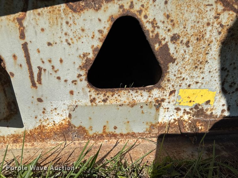 image for item EM2472 1998 Trail King TK110HDG-503 lowboy equipment trailer