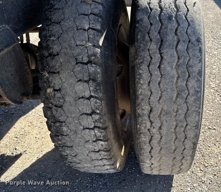 image for item EM2474 1997 Mar-Tech TEDSH14PP28W end dump pup trailer