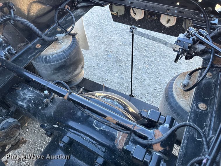 image for item EM2475 2016 Kenworth T680 semi truck