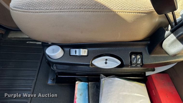 image for item EM2475 2016 Kenworth T680 semi truck