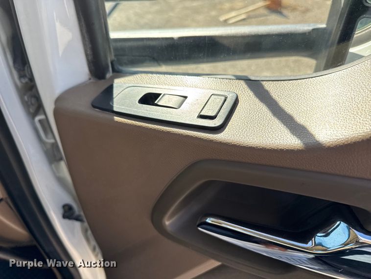 image for item EM2475 2016 Kenworth T680 semi truck