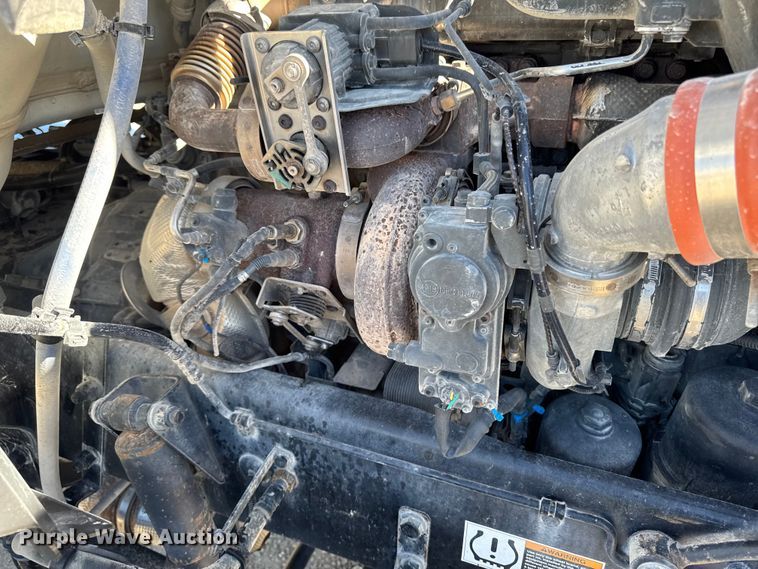 image for item EM2475 2016 Kenworth T680 semi truck