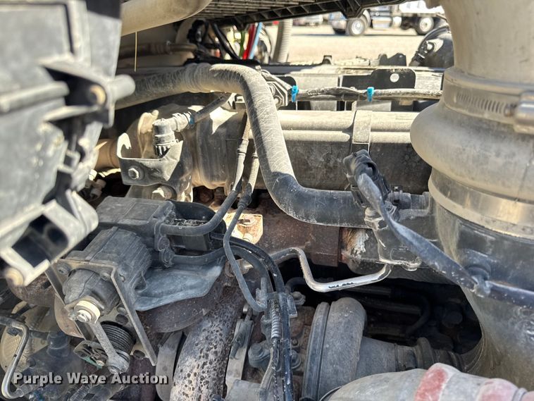 image for item EM2475 2016 Kenworth T680 semi truck