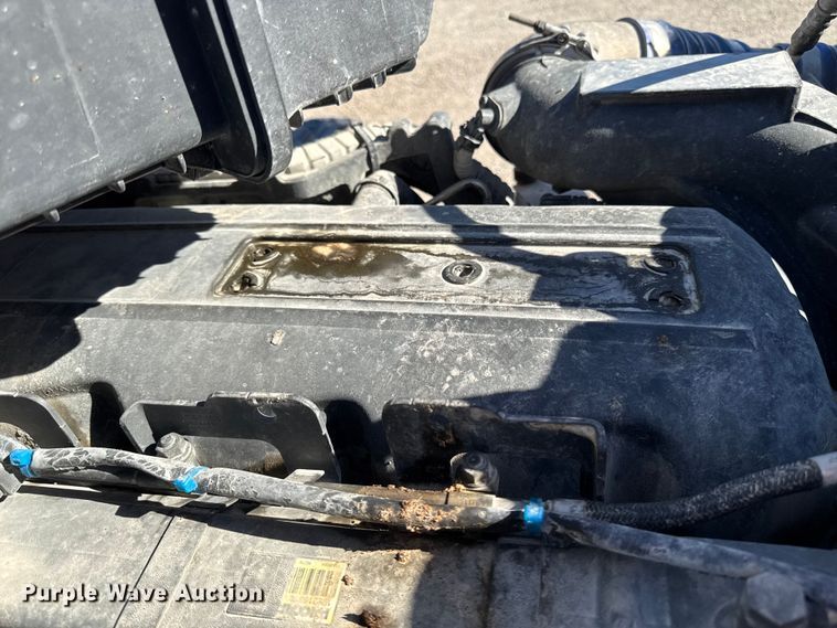 image for item EM2475 2016 Kenworth T680 semi truck