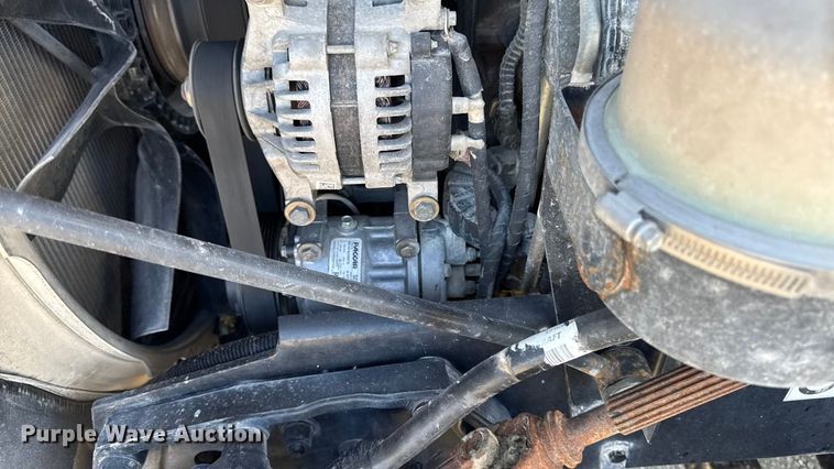 image for item EM2475 2016 Kenworth T680 semi truck