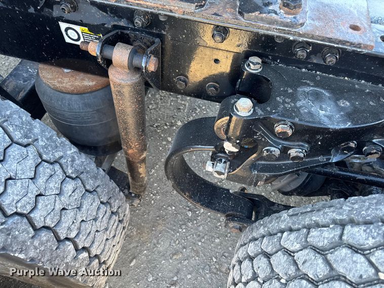 image for item EM2475 2016 Kenworth T680 semi truck