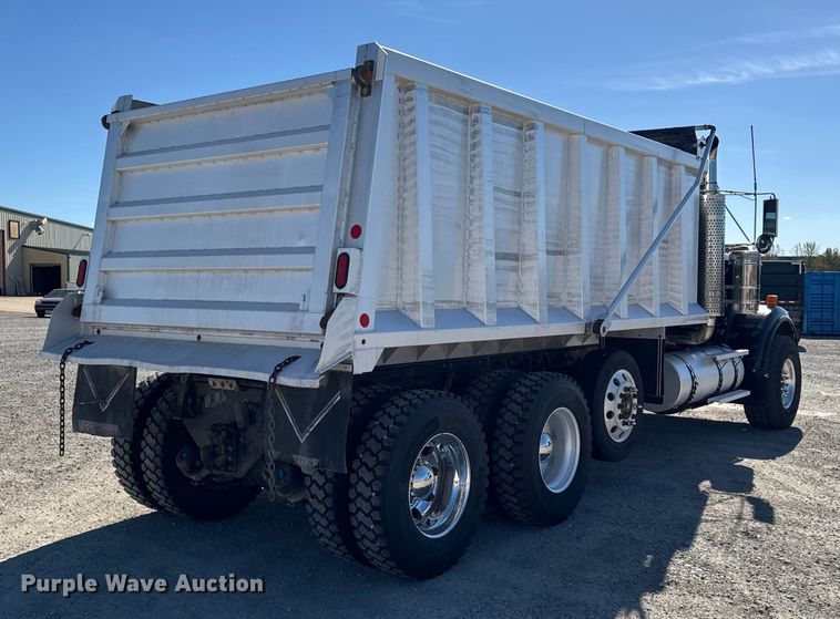 image for item EM2476 2005 Kenworth W900 dump truck