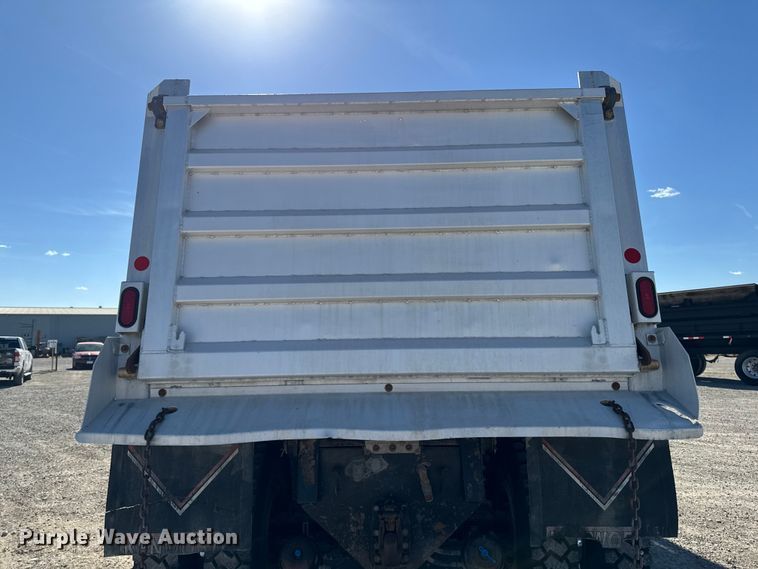 image for item EM2476 2005 Kenworth W900 dump truck