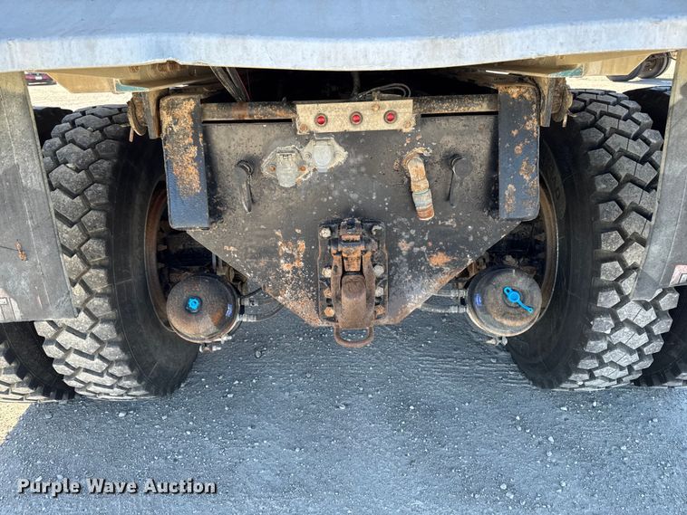 image for item EM2476 2005 Kenworth W900 dump truck