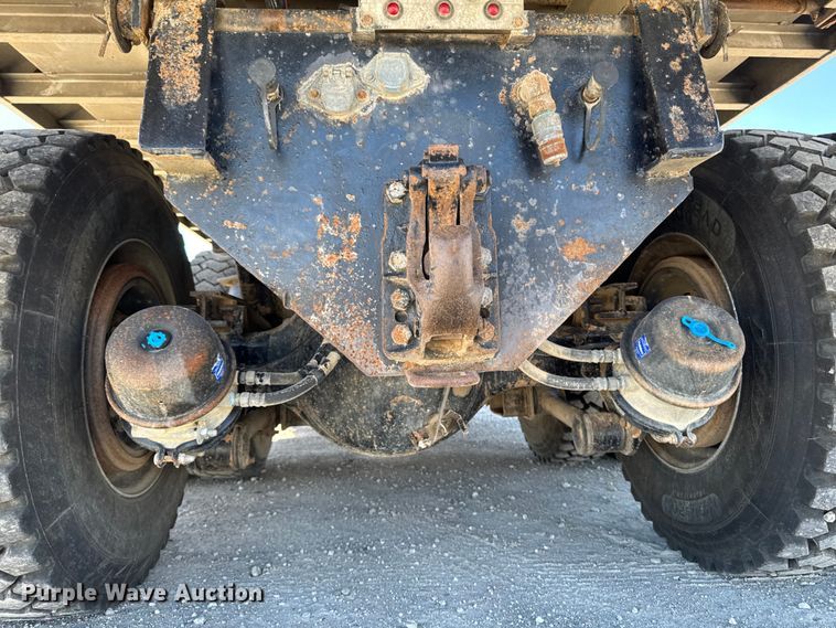 image for item EM2476 2005 Kenworth W900 dump truck