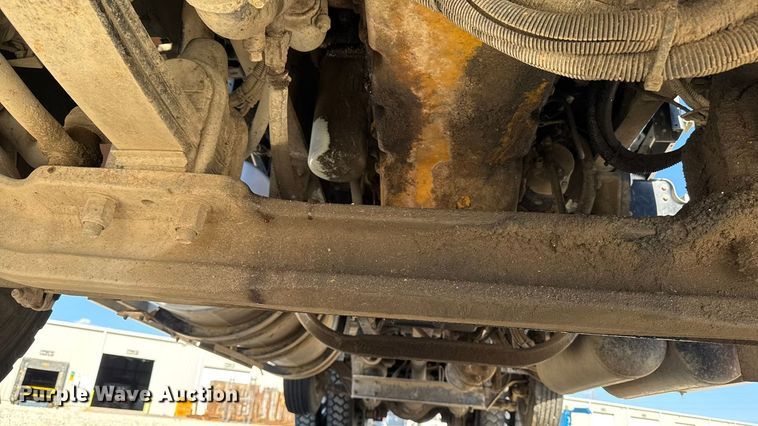 image for item EM2476 2005 Kenworth W900 dump truck