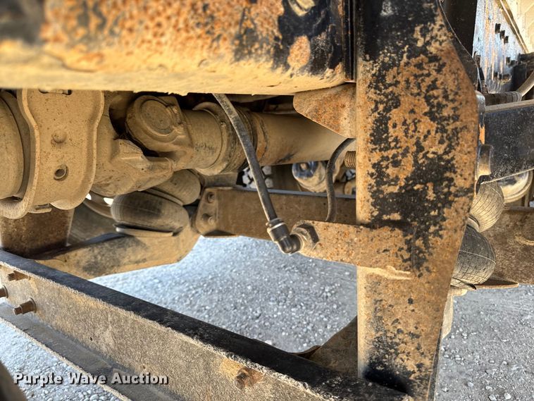 image for item EM2476 2005 Kenworth W900 dump truck