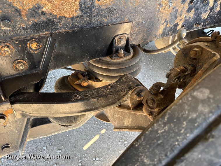 image for item EM2476 2005 Kenworth W900 dump truck