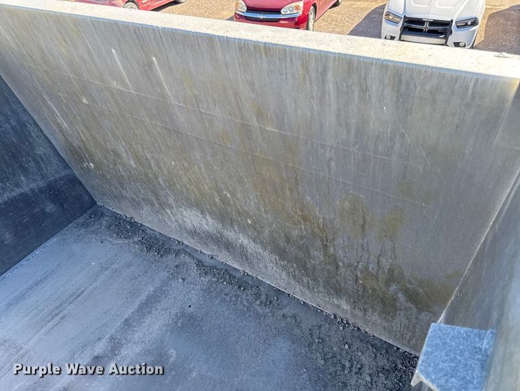 image for item EM2476 2005 Kenworth W900 dump truck