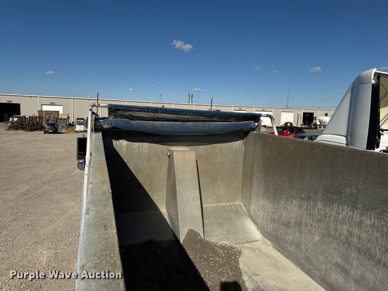 image for item EM2476 2005 Kenworth W900 dump truck