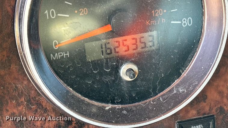 image for item EM2476 2005 Kenworth W900 dump truck