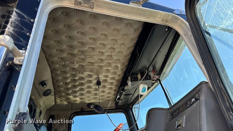 image for item EM2476 2005 Kenworth W900 dump truck