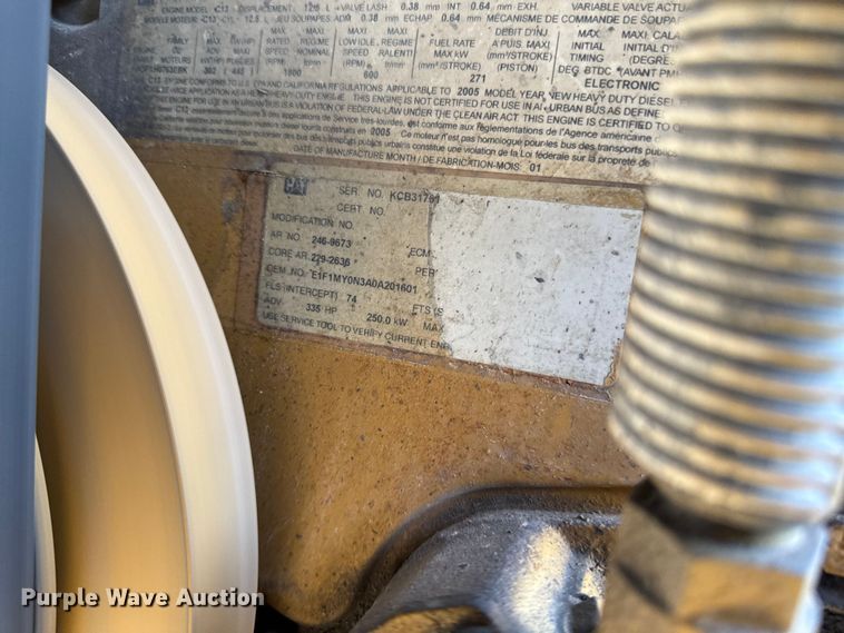 image for item EM2476 2005 Kenworth W900 dump truck