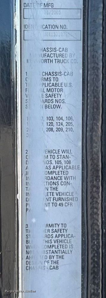 image for item EM2476 2005 Kenworth W900 dump truck